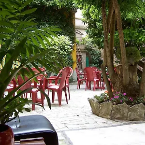 Corona Hotel